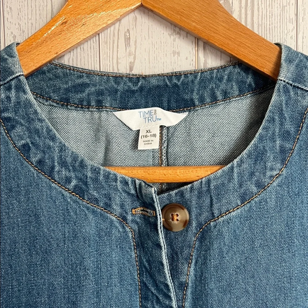 Time and Tru Light Blue Denim Round-Neck Button Top - Picture 2 of 3